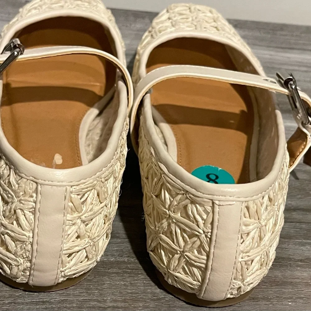 Dolce Vita Cream Woven Flats - Picture 4 of 5